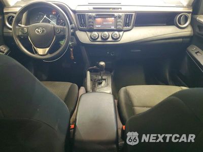 Zdjęcie 8 z 13 samochodu: 2017 TOYOTA RAV4 LE VIN:JTMBFREV0HJ133511 - miniatura