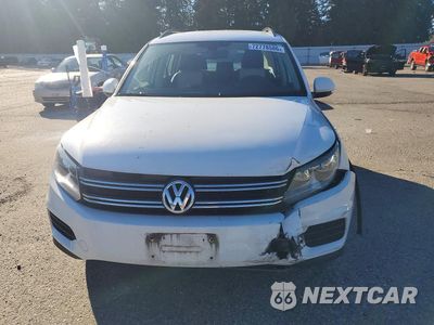 Piąte zdjęcie samochodu w środku: 2016 VOLKSWAGEN TIGUAN S VIN:WVGBV7AX5GW580668 - miniatura