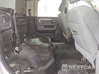 Zdjęcie 10 z 13 samochodu: 2015 RAM 3500 SLT VIN:3C63RRHL6FG579688 - miniatura