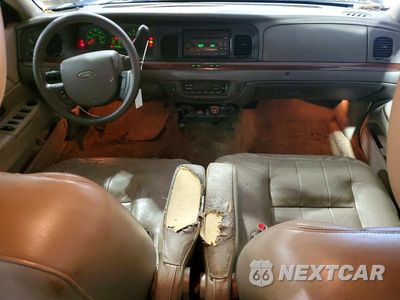 Zdjęcie 8 z 13 samochodu: 2011 FORD CROWN VICTORIA LX VIN:2FABP7EV7BX148691 - miniatura