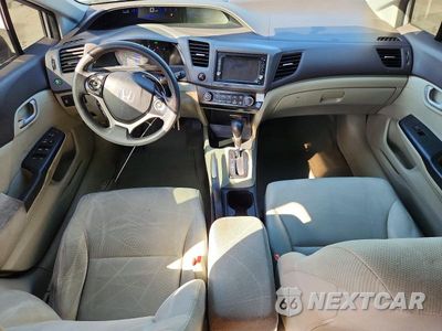 Zdjęcie 8 z 12 samochodu: 2012 HONDA CIVIC NATURAL GAS VIN:19XFB5F51CE002078 - miniatura