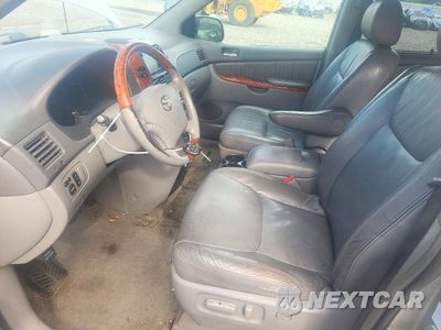 Zdjęcie 7 z 13 samochodu: 2008 TOYOTA SIENNA XLE LIMITED VIN:5TDBK22C38S018121 - miniatura