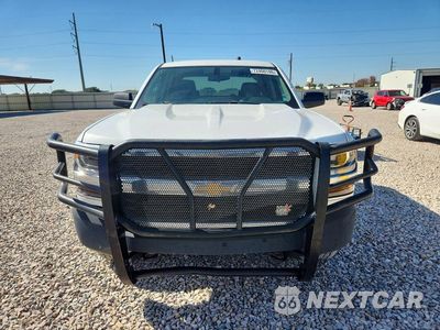 Piąte zdjęcie samochodu w środku: 2018 CHEVROLET SILVERADO K1500 VIN:3GCUKNEC1JG476461 - miniatura