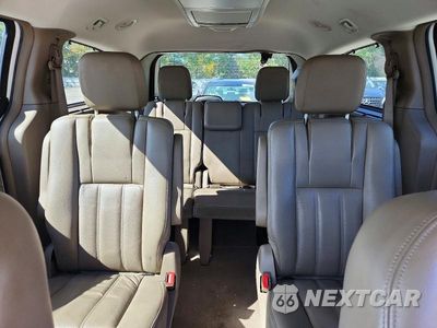 Zdjęcie 10 z 13 samochodu: 2011 CHRYSLER TOWN & COUNTRY TOURING L VIN:2A4RR8DG1BR781228 - miniatura