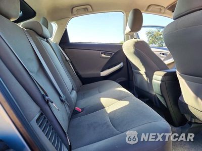 Zdjęcie 11 z 13 samochodu: 2015 TOYOTA PRIUS THREE VIN:JTDKN3DUXF1883052 - miniatura