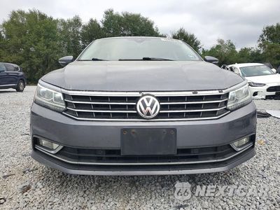 Piąte zdjęcie samochodu w środku: 2016 VOLKSWAGEN PASSAT SEL VIN:1VWCS7A35GC069717 - miniatura