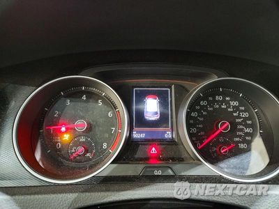 Zdjęcie 9 z 12 samochodu: 2017 VOLKSWAGEN GTI S VIN:3VW4T7AU3HM072836 - miniatura