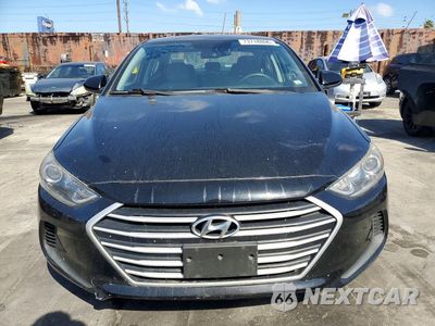 Piąte zdjęcie samochodu w środku: 2018 HYUNDAI ELANTRA SE VIN:5NPD74LF9JH353605 - miniatura
