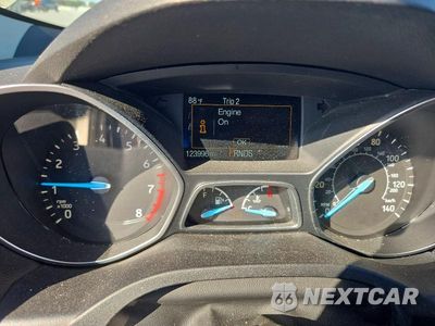 Zdjęcie 9 z 13 samochodu: 2017 FORD ESCAPE SE VIN:1FMCU0GD8HUB85635 - miniatura