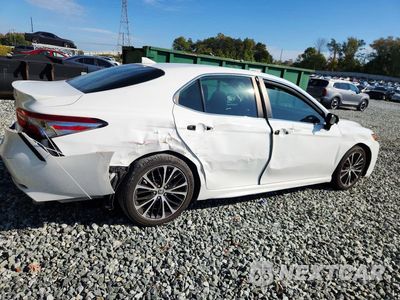 Trzecie zdjęcie samochodu z tyłu: 2020 TOYOTA CAMRY SE VIN:4T1G11AK7LU959597 - miniatura