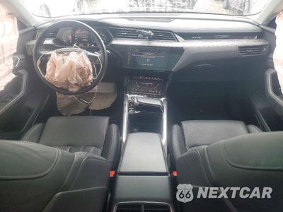 Zdjęcie 9 z 13 samochodu: 2024 AUDI Q8 E-TRON PRESTIGE VIN:WA16ABGE7RB013635 - miniatura