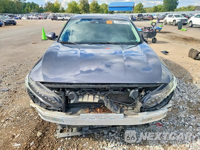 Piąte zdjęcie samochodu w środku: 2018 HONDA ACCORD TOURING VIN:1HGCV1F99JA168579 - miniatura
