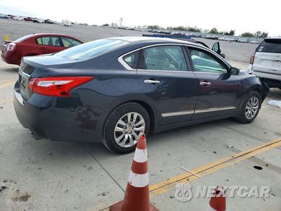 Trzecie zdjęcie samochodu z tyłu: 2016 NISSAN ALTIMA 2.5 S VIN:1N4AL3AP4GC127129 - miniatura