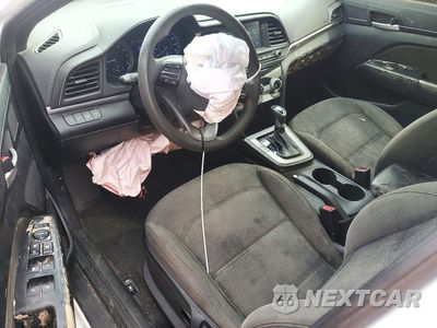 Zdjęcie 8 z 13 samochodu: 2019 HYUNDAI ELANTRA SEL VIN:5NPD84LF4KH472371 - miniatura
