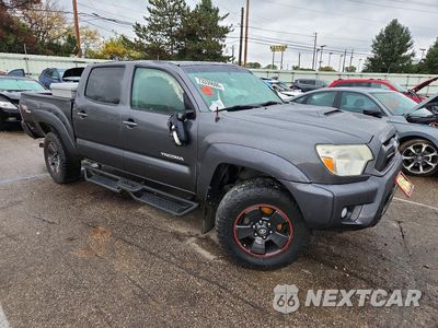 Czwarte zdjęcie samochodu z boku: 2013 TOYOTA TACOMA V6 VIN:3TMLU4EN1DM105789 - miniatura