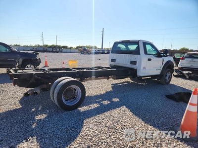 Trzecie zdjęcie samochodu z tyłu: 2019 FORD F550 SUPER DUTY VIN:1FDUF5GT3KDA04497 - miniatura