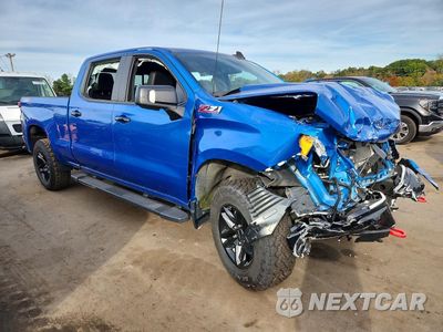 Czwarte zdjęcie samochodu z boku: 2022 CHEVROLET SILVERADO K1500 LT TRAIL BOSS VIN:3GCUDFED1NG660054 - miniatura