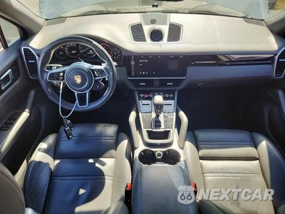 Zdjęcie 8 z 13 samochodu: 2019 PORSCHE CAYENNE SE HYBRID VIN:WP1AE2AY1KDA51653 - miniatura