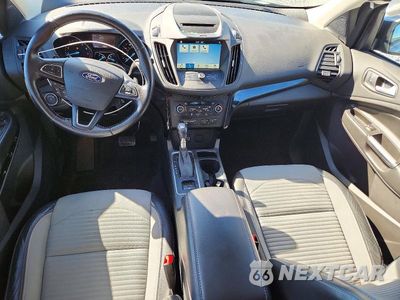 Zdjęcie 8 z 12 samochodu: 2018 FORD ESCAPE SE VIN:1FMCU9GD1JUC16573 - miniatura