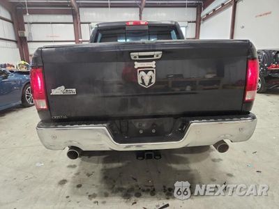 Zdjęcie 6 z 12 samochodu: 2017 RAM 1500 SLT VIN:3C6RR6LT2HG504926 - miniatura