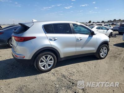 Trzecie zdjęcie samochodu z tyłu: 2019 KIA SPORTAGE LX VIN:KNDPM3AC7K7526827 - miniatura