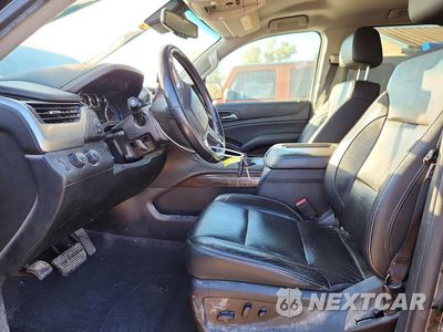 Zdjęcie 7 z 13 samochodu: 2019 CHEVROLET SUBURBAN K1500 LT VIN:1GNSKHKC2KR205897 - miniatura