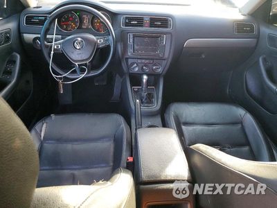 Zdjęcie 8 z 12 samochodu: 2017 VOLKSWAGEN JETTA SE VIN:3VWDB7AJ5HM281522 - miniatura