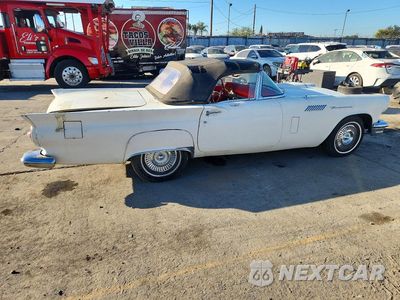 Trzecie zdjęcie samochodu z tyłu: 1957 FORD THUNDERBIRD VIN:07FH271684 - miniatura