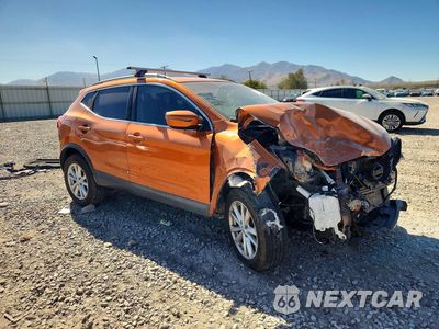 Czwarte zdjęcie samochodu z boku: 2017 NISSAN ROGUE SPORT SV VIN:JN1BJ1CR6HW132911 - miniatura
