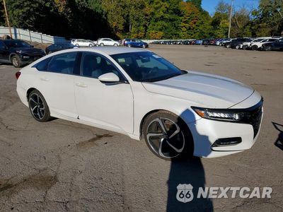 Czwarte zdjęcie samochodu z boku: 2019 HONDA ACCORD SPORT VIN:1HGCV1F31KA058574 - miniatura