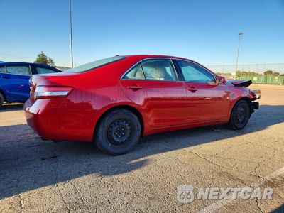 Trzecie zdjęcie samochodu z tyłu: 2010 TOYOTA CAMRY LE VIN:4T4BF3EK8AR033018 - miniatura