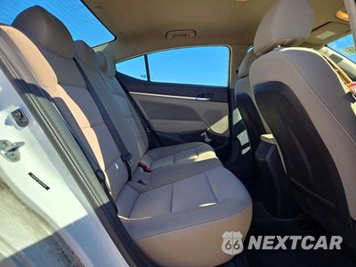 Zdjęcie 10 z 12 samochodu: 2019 HYUNDAI ELANTRA SEL VIN:5NPD84LF7KH454849 - miniatura