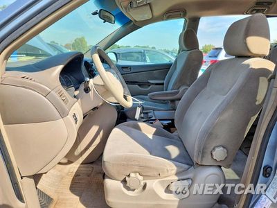 Zdjęcie 7 z 13 samochodu: 2004 TOYOTA SIENNA LE VIN:5TDBA23C94S005577 - miniatura