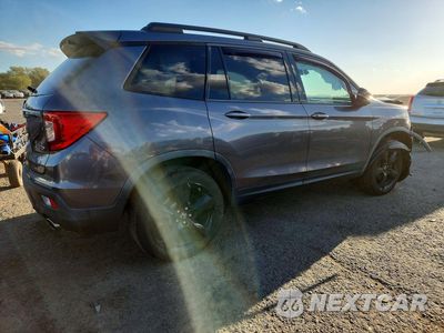 Trzecie zdjęcie samochodu z tyłu: 2019 HONDA PASSPORT ELITE VIN:5FNYF8H08KB015726 - miniatura
