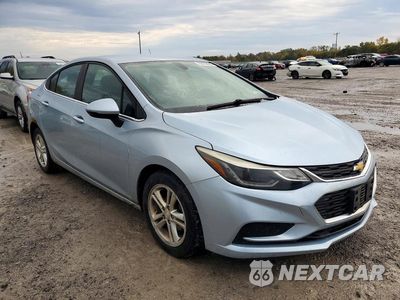 Czwarte zdjęcie samochodu z boku: 2017 CHEVROLET CRUZE LT VIN:1G1BE5SM3H7164877 - miniatura