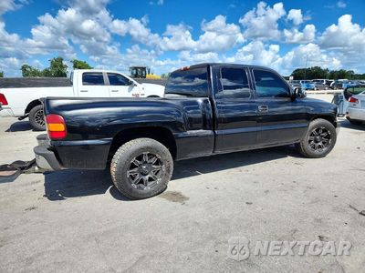 Trzecie zdjęcie samochodu z tyłu: 2001 CHEVROLET SILVERADO C1500 VIN:2GCEC19T011402090 - miniatura