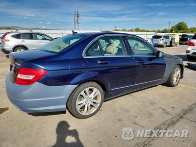 Trzecie zdjęcie samochodu z tyłu: 2013 MERCEDES-BENZ C 300 4MATIC VIN:WDDGF8AB4DR245046 - miniatura