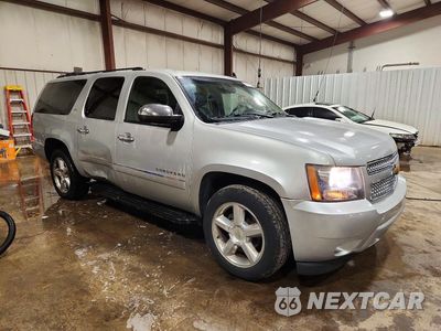 Czwarte zdjęcie samochodu z boku: 2013 CHEVROLET SUBURBAN K1500 LTZ VIN:1GNSKKE71DR211348 - miniatura