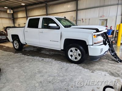 Czwarte zdjęcie samochodu z boku: 2017 CHEVROLET SILVERADO K1500 LT VIN:3GCUKREC9HG236012 - miniatura