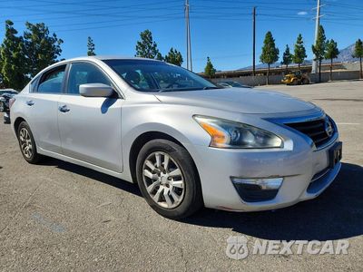 Czwarte zdjęcie samochodu z boku: 2015 NISSAN ALTIMA 2.5 VIN:1N4AL3AP1FC203520 - miniatura