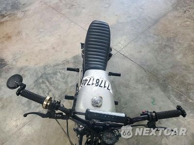 Piąte zdjęcie samochodu w środku: 2008 HONDA CB250 VIN:JH2MC24028K500828 - miniatura