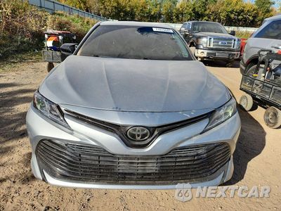 Piąte zdjęcie samochodu w środku: 2018 TOYOTA CAMRY LE VIN:JTNB11HK8J3013804 - miniatura