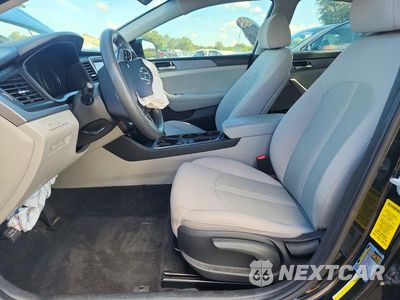 Zdjęcie 7 z 12 samochodu: 2019 HYUNDAI SONATA SE VIN:5NPE24AF1KH769946 - miniatura