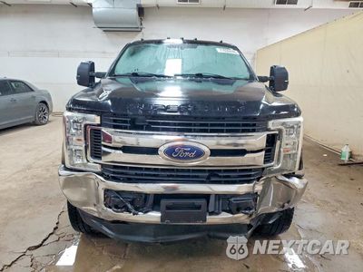 Piąte zdjęcie samochodu w środku: 2017 FORD F250 SUPER DUTY VIN:1FT7W2BT8HEC40394 - miniatura