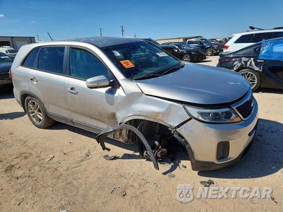 Czwarte zdjęcie samochodu z boku: 2015 KIA SORENTO LX VIN:5XYKT3A67FG580838 - miniatura