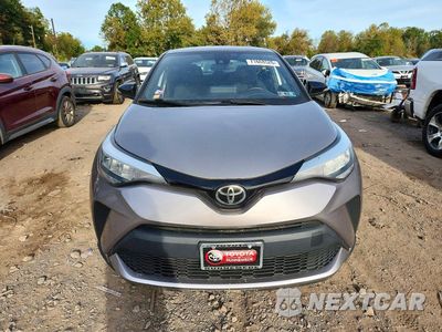 Piąte zdjęcie samochodu w środku: 2020 TOYOTA C-HR XLE VIN:NMTKHMBXXLR114655 - miniatura