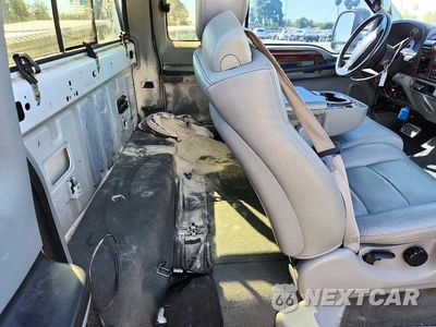 Zdjęcie 10 z 12 samochodu: 2005 FORD F250 SUPER DUTY VIN:1FTSX20P45EA50312 - miniatura