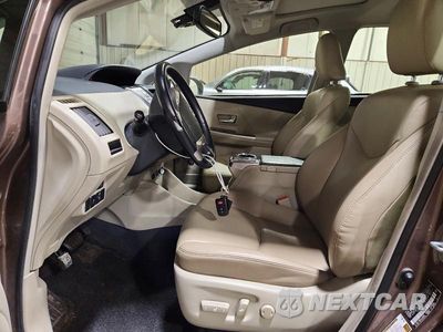 Zdjęcie 7 z 13 samochodu: 2017 TOYOTA PRIUS V FIVE VIN:JTDZN3EUXHJ060573 - miniatura
