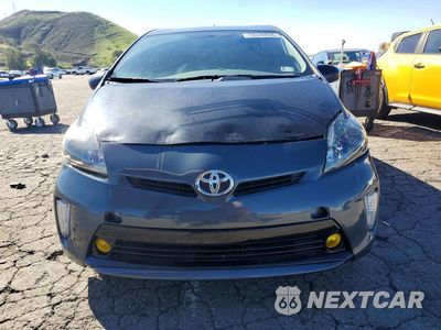 Piąte zdjęcie samochodu w środku: 2015 TOYOTA PRIUS TWO VIN:JTDKN3DU9F0439344 - miniatura