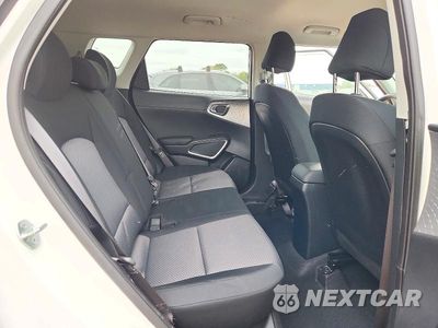 Zdjęcie 11 z 14 samochodu: 2025 KIA SOUL LX VIN:KNDJ23AU5S7932710 - miniatura